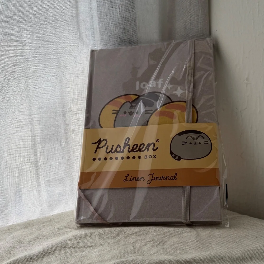 Pusheen Linen Journal - Carb Club (Bread) - Picture 4 of 4